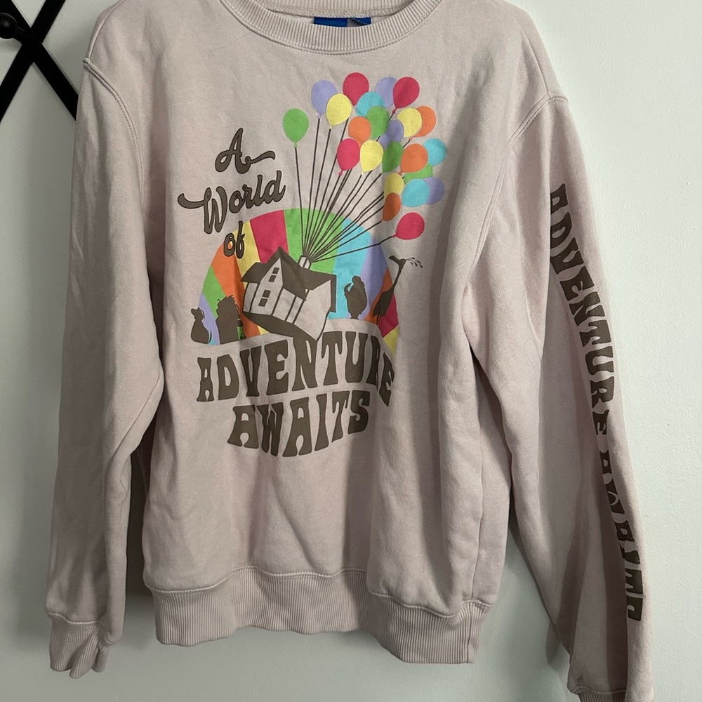 Adventure Awaits Graphic Sweatshirt